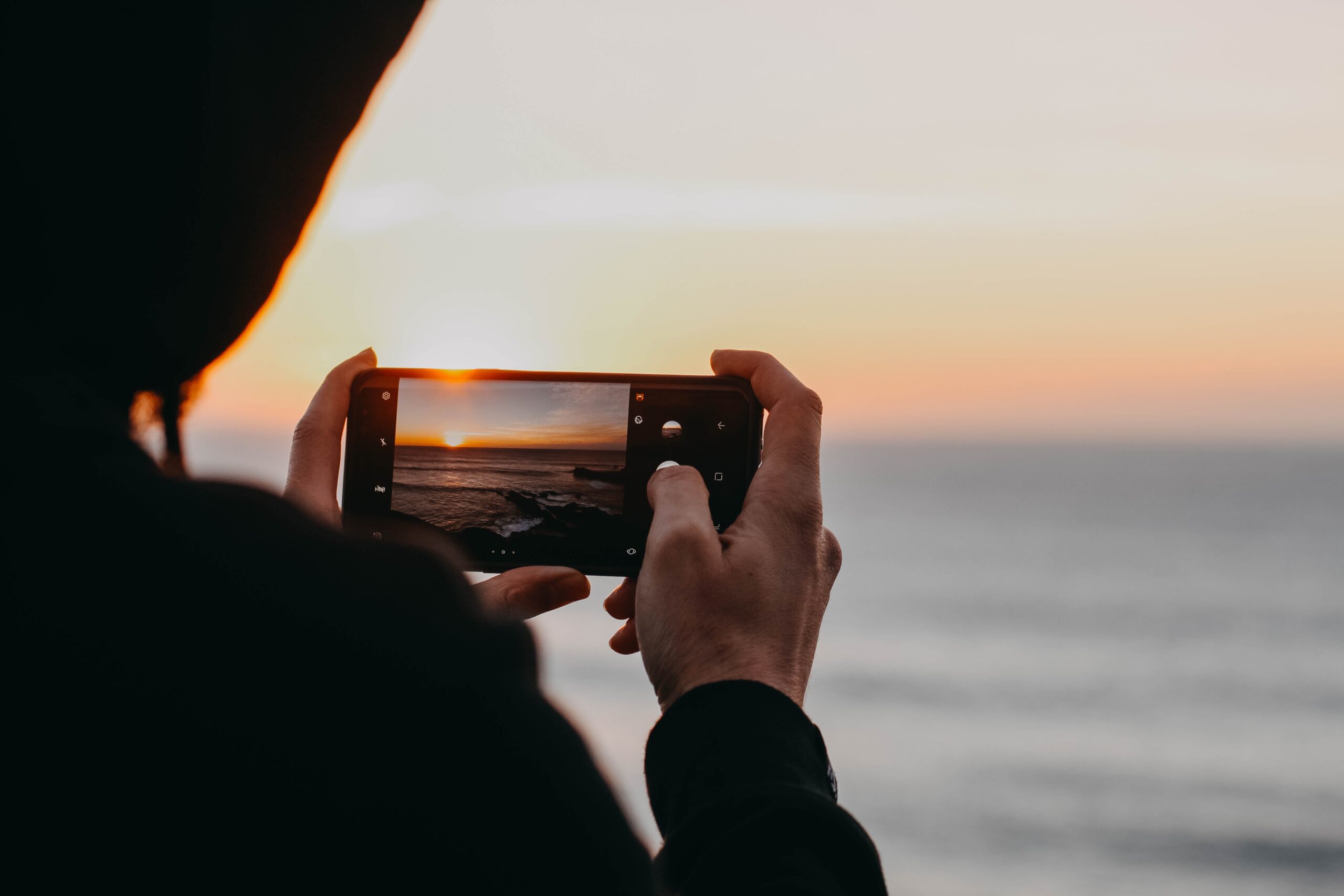 5 Methods to Incorporate Pictures into Your Video Content